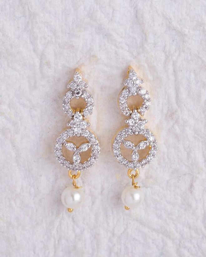 Beautiful Dainty Drop Earrings With Pearls Voylla Fashions Voylla, the indian fashion jewellery online shopping store offers a everstylish jewellery for men and women. voylla