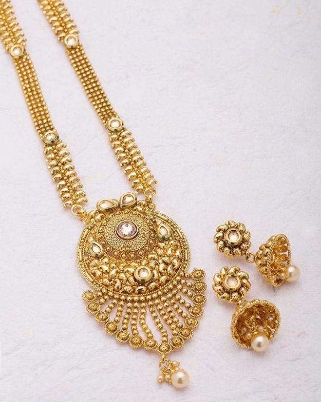 Traditional Kundan Necklace Set Voylla Fashions Whether you opt for a statement kundan maang tika, or a glamorous choker. inr