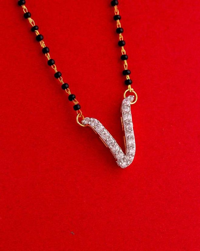 V online name mangalsutra