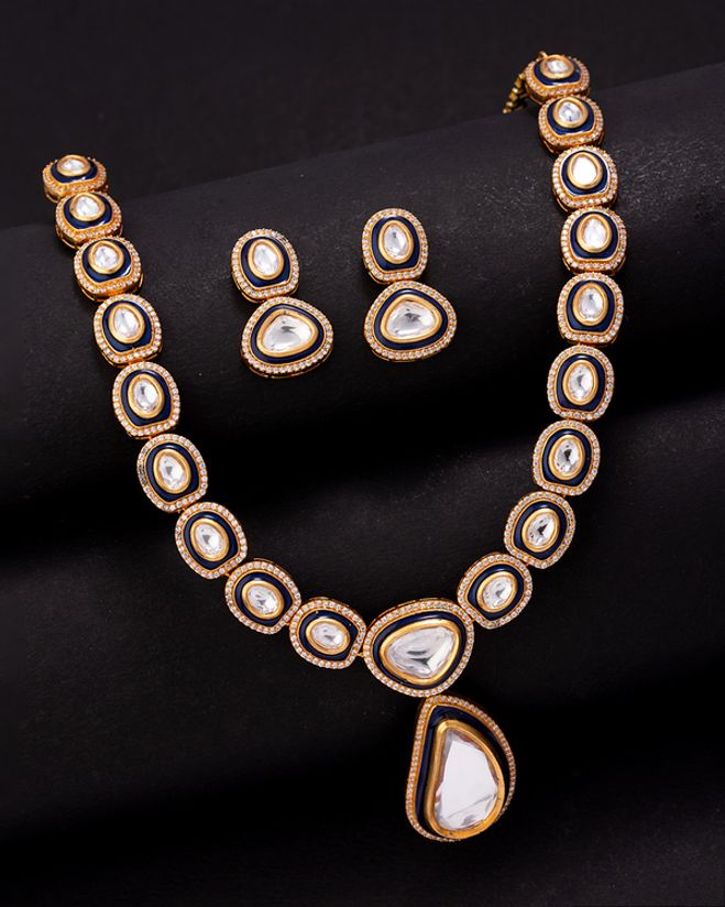 Polki Inspired Brass Necklace Set Voylla Fashions Our range of products include endearing necklace set embellished with pearls and colored s, pearl bunch designer necklace set bring a dash of fun into your fashion with this trendy necklace set studded with pearls. voylla